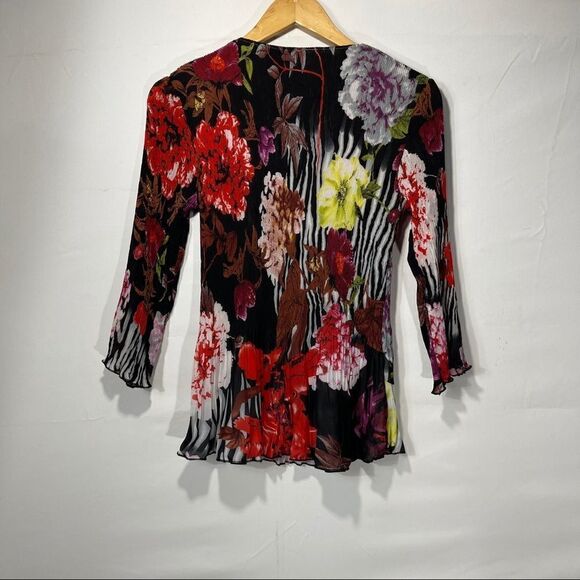 Alberto Makali floral pleated Chain Detail Shirt - Picture 10 of 11